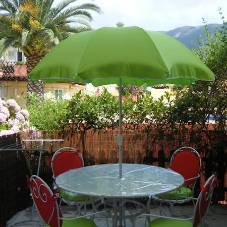 Le Clos Fleuri ★ N°10 Reverie * Le Lavandou