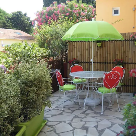 Le Clos Fleuri ★ N°10 Reverie *